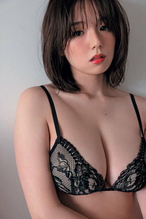 深田咏美不戴胸罩邻居在线
