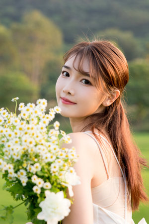 淑芬两腿中间痒的厉害
