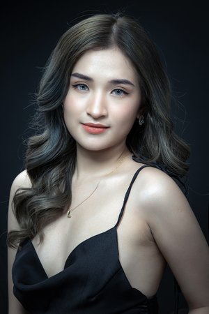 开卖的女士
